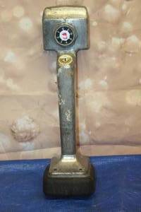 lot 184 image: ROBERTS 10-412 DELUXE KNEE KICKER CARPET INSTALLER