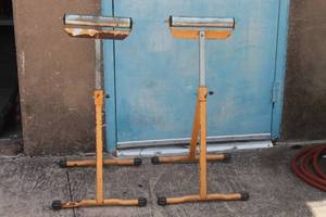 lot 189 image: SET OF 2 ROLLER STANDS&nbsp