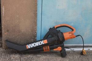 lot 192 image: WORX WG502 ELECTRIC BLOWERVAC&nbsp