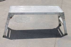 lot 193 image: GORILLA LADDER ALUMINUM FOLDING WORK PLATFORM