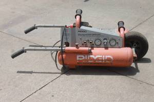 lot 194 image: RIGID WHEELBARREL COMPRESSOR TESTED AND RUNS OL50145MW