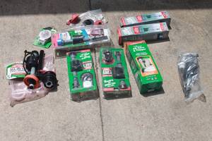 lot 220 image: MISC TOILET FLUSH VALVE FILLER KITS&nbsp