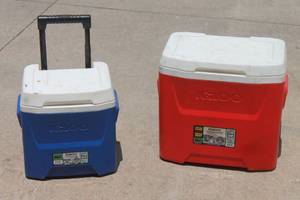 lot 224 image: 2 IGLOO WHEELED COOLERS