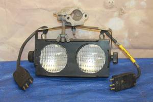 lot 235 image: SHOWTEC STAGE BLINDER 2-LITE TESTED &amp WORK  NEED 3-PIN POWER SUPPLY PLUG  SEE PICS&nbsp