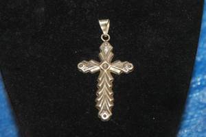 lot 242 image: ECHO MEXICO STAMPED 925 RELIGIOUS CROSS PENDANT , WT 10.0 GRAMS&nbsp