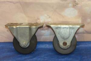 lot 253 image: TOTAL OF 2 - 4 CASTERS&nbsp
