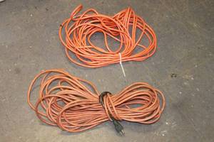 lot 260 image: TOTAL OF 2 LONG EXTENSION CORDS&nbsp