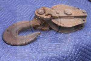 lot 98 image: VINTAGE SNATCH BLOCK&nbsp HINGED&nbsp ROPE PULLEY&nbsp 19