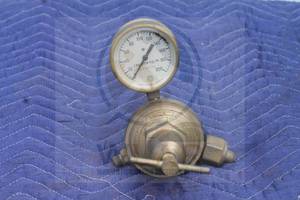 lot 6 image: VINTAGE MARQUETTE ACETYLENE GAS REGULATOR&nbsp GAUGE&nbsp