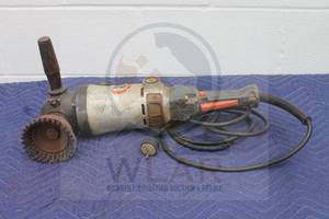 lot 9 image: B &amp D BLACK &amp DECKER&nbsp HEAVY DUTY S.D,ANGLE GRINDER 4232 TYPE AA&nbsp