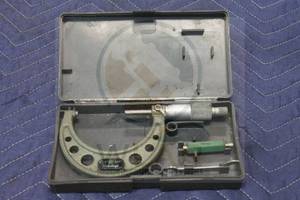 lot 31 image: MITUTOYO 2 -3 OUTSIDE MICRMETER IN CASE&nbsp
