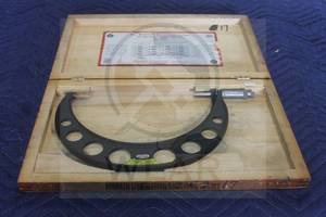 lot 35 image: STARRETT MICROMETER&nbsp No. 436 OUTSIDE CALIPER 9-10 IN WOOD STORAGE CASE&nbsp