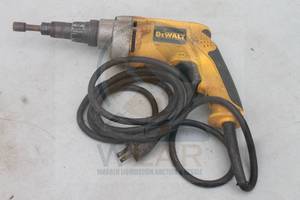 lot 57 image: DEWALT DW268 VSR VERSA CLUTCH SCREWGUN&nbsp