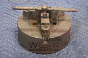 lot 104 image: THREE JAW LATHE CHUCK , 3 DIAM X 3 12&nbsp