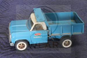lot 141 image: VINTAGE METAL TONKA MOUND ,MINN HYDRAULIC DUMP TRUCK 13190 , 14L&nbsp