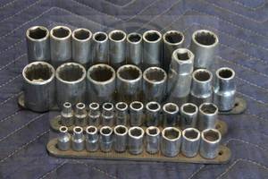 lot 154 image: TOTAL OF 36 PC CRAFTSMAN&nbsp ASSORTED SIZE SOCKETS  ONE SPARK PLUG SOCKET  SEE PICS&nbsp