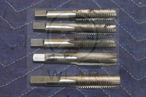 lot 158 image: TOTAL OF 5&nbsp UNC CUTTING THREADED 3 128 L HSS TAPS&nbsp