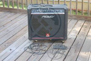 lot 190 image: PEAVEY BANDIT-112 TRANSTUBE SERIES WITH PEAVEY REMOTE SWITCH ON WHEELS