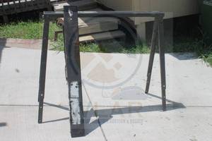 lot 222 image: SET OF 2 HEAVY DUTY FOLDING SAW HORSES