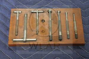 lot 252 image: STARRETT CO. TELESCOPING T-BORE INTERNAL DIAMETER GAUGE SET