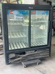 lot 243 image: TRUE BEVERAGE 2 DOOR REFRIGERATOR