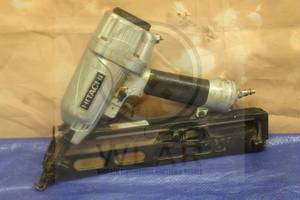 lot 4 image: HITACHI NT65MA4A FINISH NAILER&nbsp