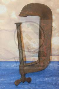 lot 42 image: VINTAGE LARGE C-CLAMP&nbsp
