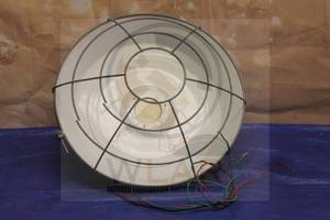 lot 12 image: LARGE BARN LIGHT 18 DIAMETER&nbsp