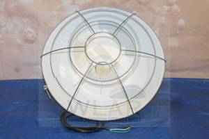 lot 13 image: LARGE BARN LIGHT 18 DIAMETER&nbsp