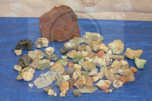 lot 19 image: GENEROUS AMOUNT ASSORTED MINERALS, STONES, ROCKS&nbsp