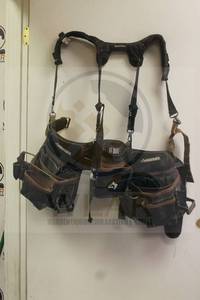 lot 76 image: HUSKY SUSPENDER TOOL WORK BELT&nbsp