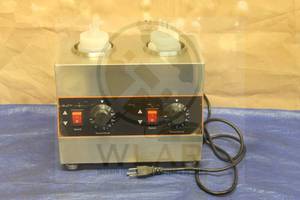 lot 114 image: SAUCE HEAT PRESERVATION MACHINE D2019-2&nbsp WITH 2- CLEAR SQUEEZE BOTTLES&nbsp