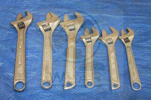 lot 129 image: TOTAL OF 6 ASSORTED BRAND ADJUSTABLE CRESCENT WRENCHES , 6 &amp 8&nbsp