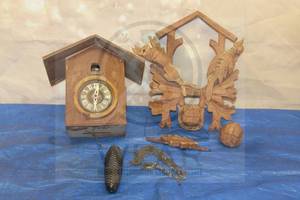 lot 164 image: VINTAGE WEST GERMANY CUCKOO CLOCK RABBIT ROOSTER NEEDS REPAIR WITH REGULA 34172 8 DAY CUCKOO CLOCK MOVEMENT