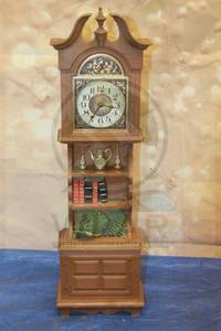 lot 165 image: VINTAGE SPARTUS WALL MOUNT GRANDFATHER CLOCK 2FT TALL