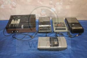 lot 179 image: LOT OF 5 VINTAGE ASSORTED BRAND PORTABLE CASSETTE TAPE RECORDERS RADIO SHACK, REALISTIC AND PANASONIC