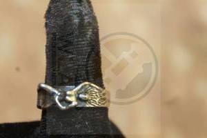 lot 190 image: SILVER SKELETON LADY MENS RING&nbsp