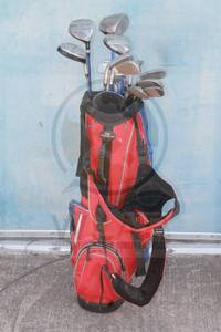 lot 204 image: 14 GOLF CLUBS W U.S KIDS GOLF TOUR SERIES BAG USKG STEEL SERIES 12 SEE PICS
