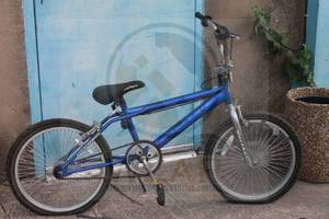 lot 211 image: NEXT BRAND BICYCLE