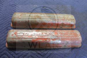 lot 223 image: TOTAL OF 2 VINTAGE CHEVROLET BLOCK VALVE COVERS&nbsp