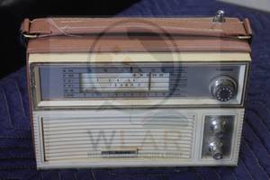 lot 227 image: ROBERTS AMFM PORTABLE RADIO ,R1224&nbsp