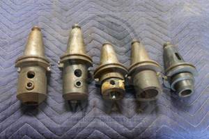 lot 237 image: TOTAL OF 5 ASSORTED SIZE CAT50&nbsp END MILLS&nbsp TAPER TOOL HOLDERS  SEE PICS