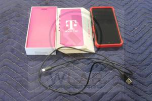 lot 243 image: TMOBILE PHONE&nbsp
