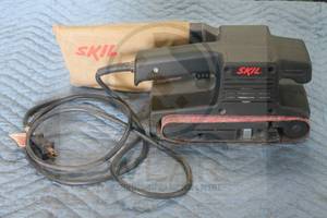 lot 27 image: SKIL 7313 BELT SANDER&nbsp