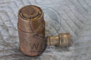 lot 39 image: DUFF-NORTON CO R-10-H-4.6-SC 10 TON  9550 PSI RAMPAC HYDRAULIC CYLINDER&nbsp