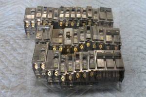 lot 75 image: TOTAL OF 29 VARIOUS AMP CAPACITIY CIRCUIT BREAKERS  SEE&nbsp