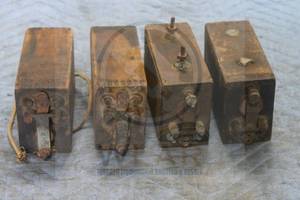 lot 77 image: TOTAL OF 4 VINTAGE GENUINE K-W&nbsp FORD MODEL T EMISSION IGNITION COILS WOOD BUZZ BOXES&nbsp