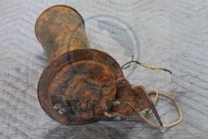 lot 125 image: ANTIQUE AUTOMOBILE HORN&nbsp