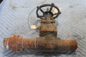 lot 138 image: CEPV 1 12 GATE VALVE 1975 PSI  SEE PIC&nbsp