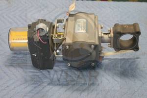lot 176 image: PNEUMATIC ACTUTATOR VALVE AERO 2 MODEL A2S-75-12V WITH MONITEUR DEVICE VALVE POSITION TRANSMITTER FMYB-5120